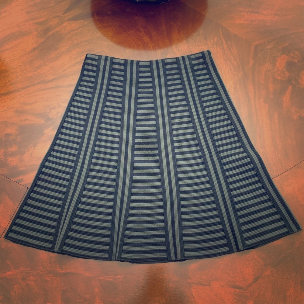 Black and grey striped Strenesse skirt